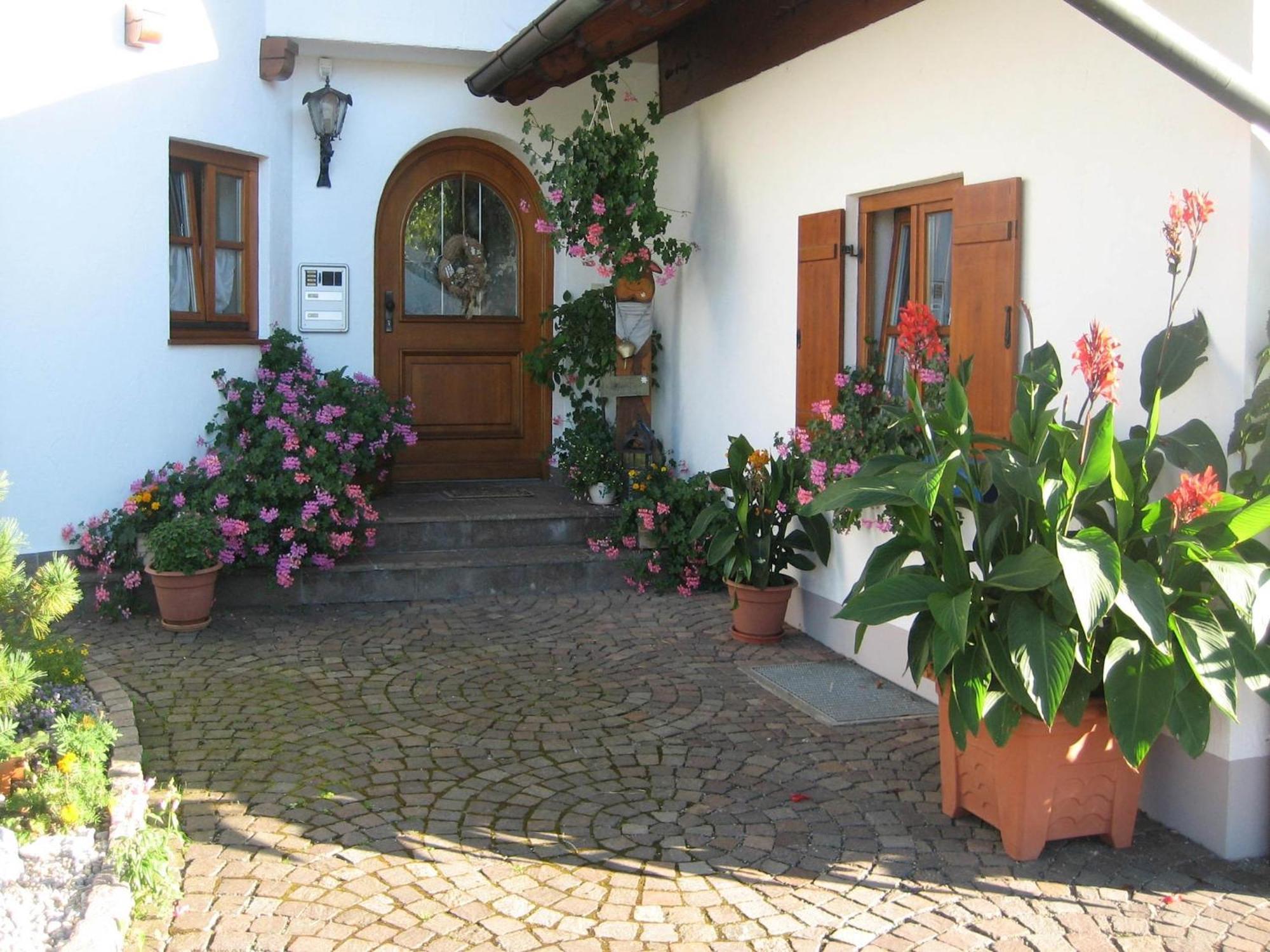 Apartment In The Allg U With View Of The Bavarian Alps Bernbeuren Екстериор снимка